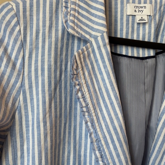 Crown & Ivy Women's Blue and White Striped Blazer NWT - Picture 12 of 13